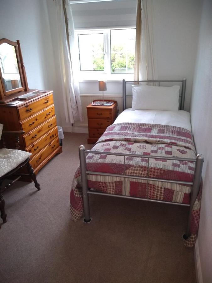 Smitten House 4 Bedroom Rhyl Exteriör bild